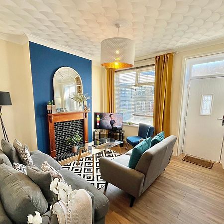 Summer Lane House-3 Bedrooms-Close To M1-Longer Stay-Free Parking Барнзли Екстериор снимка