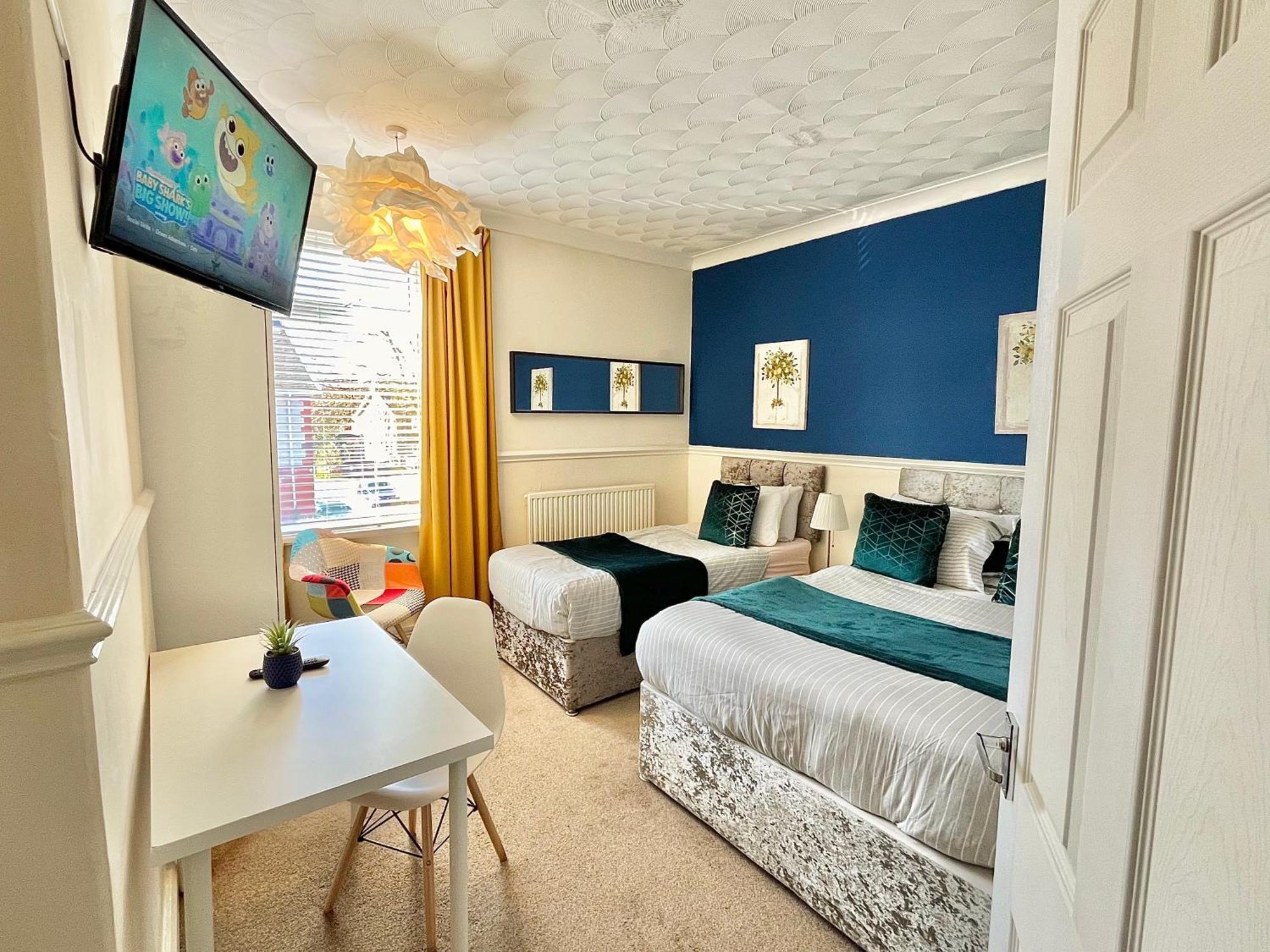 Summer Lane House-3 Bedrooms-Close To M1-Longer Stay-Free Parking Барнзли Екстериор снимка