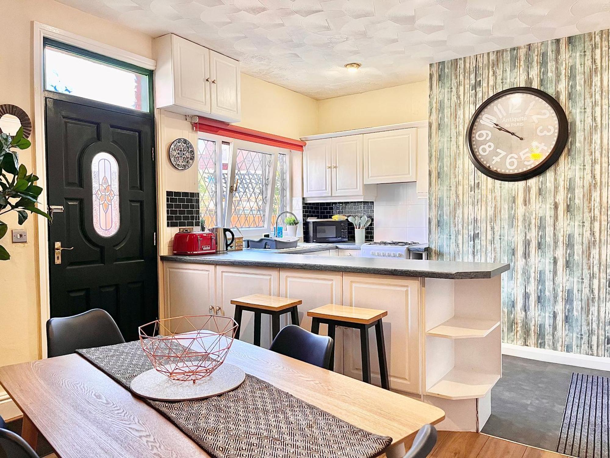 Summer Lane House-3 Bedrooms-Close To M1-Longer Stay-Free Parking Барнзли Екстериор снимка