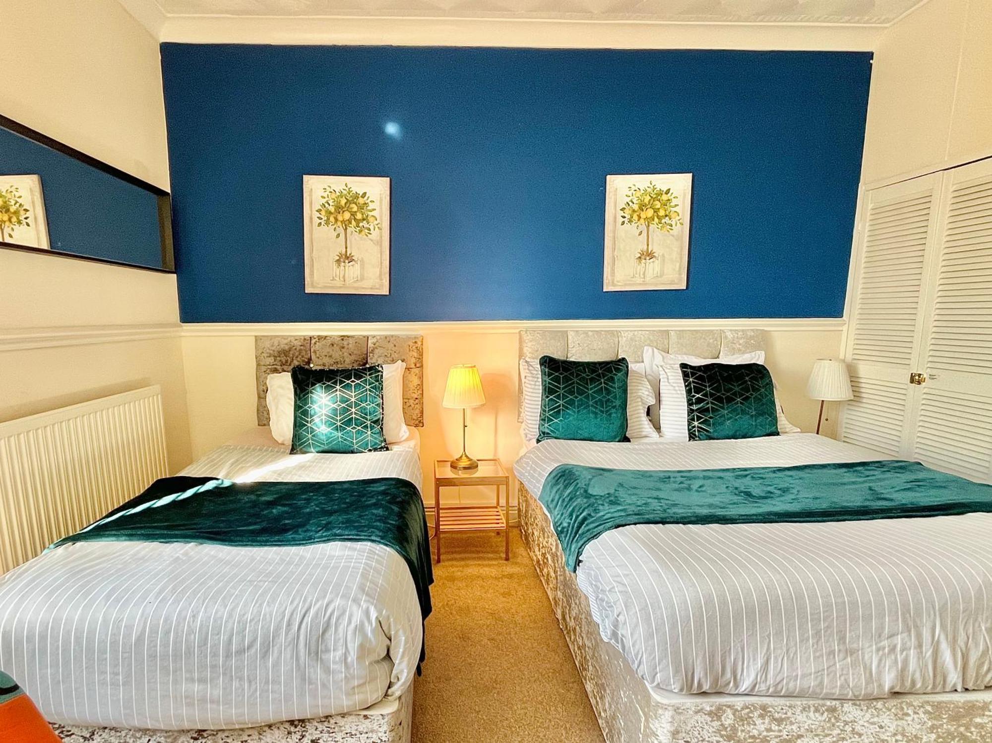 Summer Lane House-3 Bedrooms-Close To M1-Longer Stay-Free Parking Барнзли Екстериор снимка