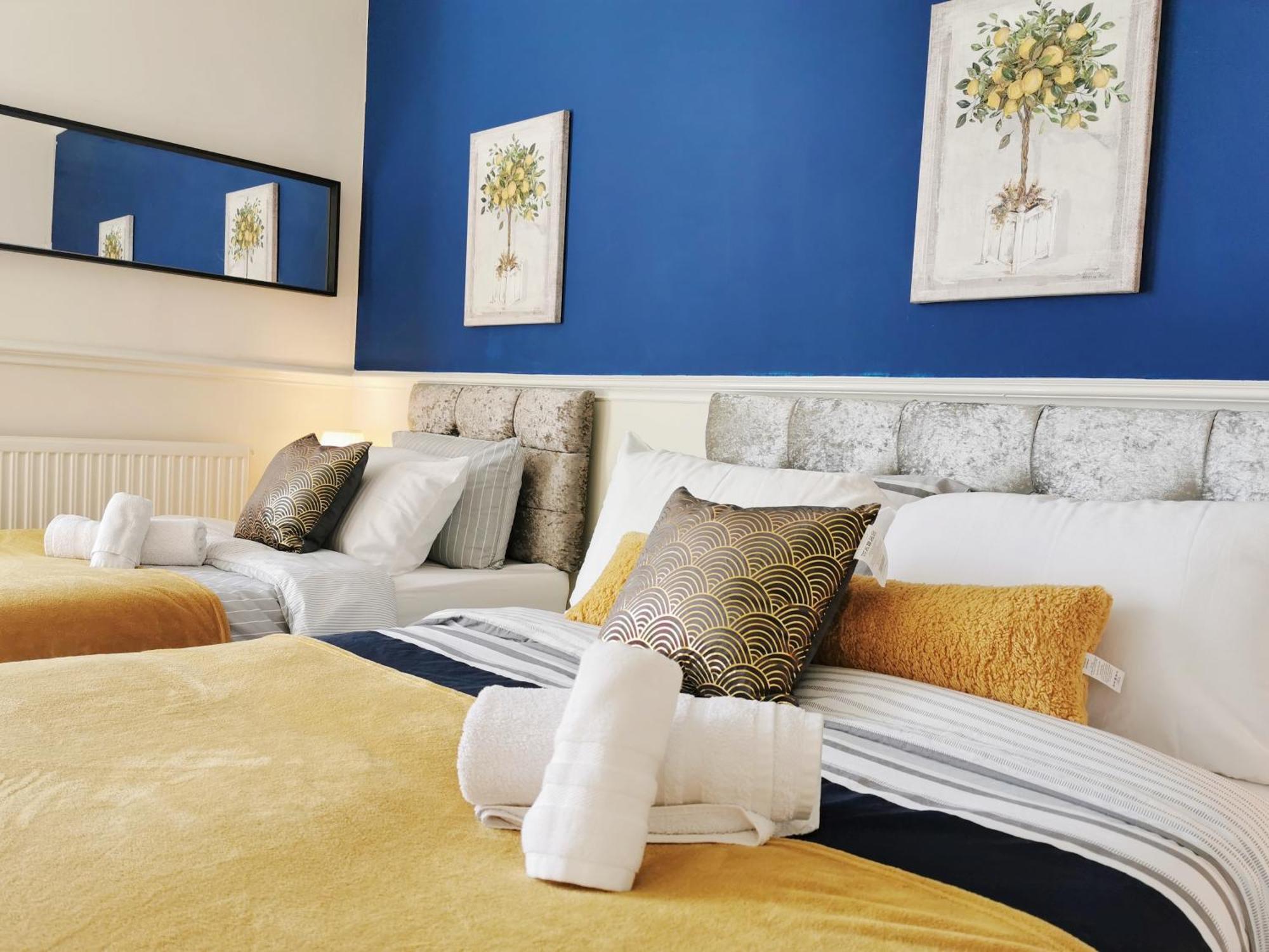 Summer Lane House-3 Bedrooms-Close To M1-Longer Stay-Free Parking Барнзли Екстериор снимка